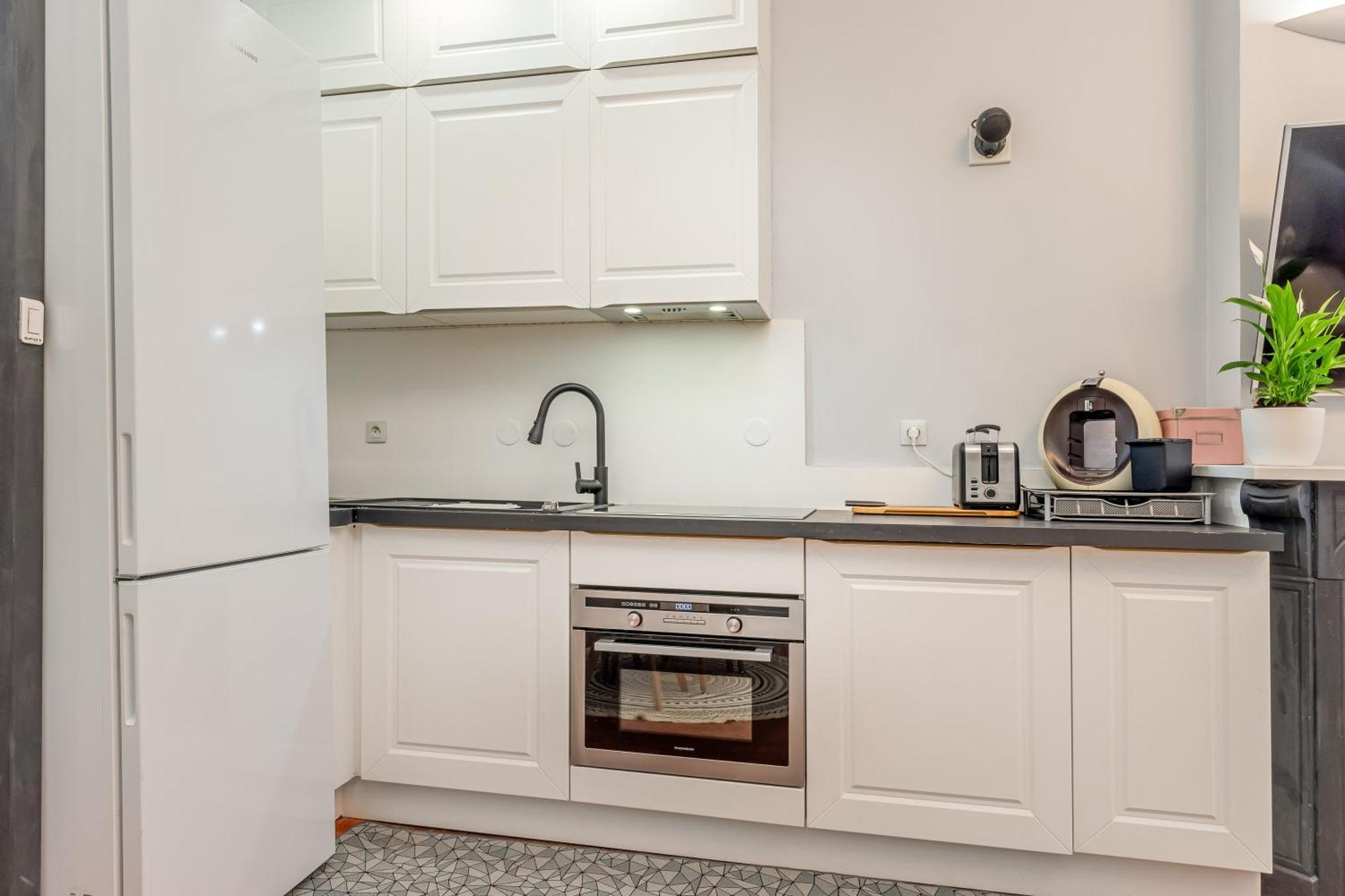 Apartment Nouvel De Caractere Et Climatise A La Joliette